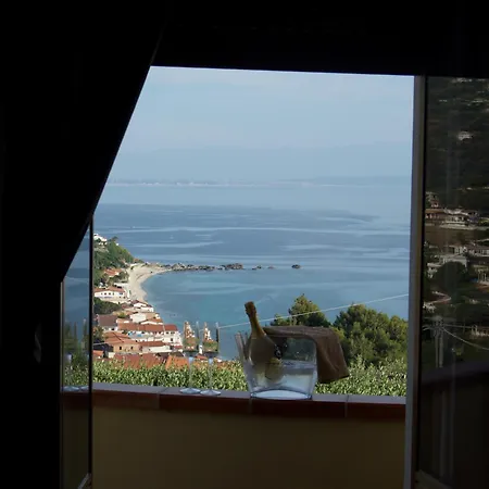 Sciaron Отель 3*