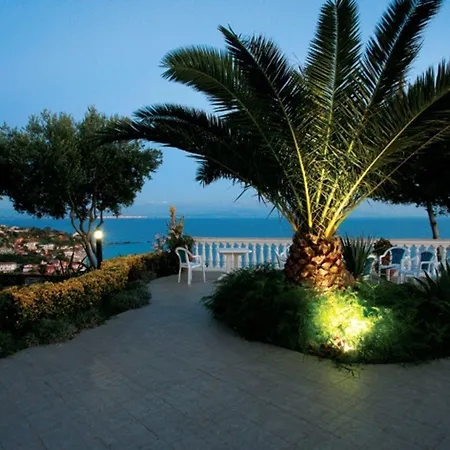 Hotel Sciaron 3*
